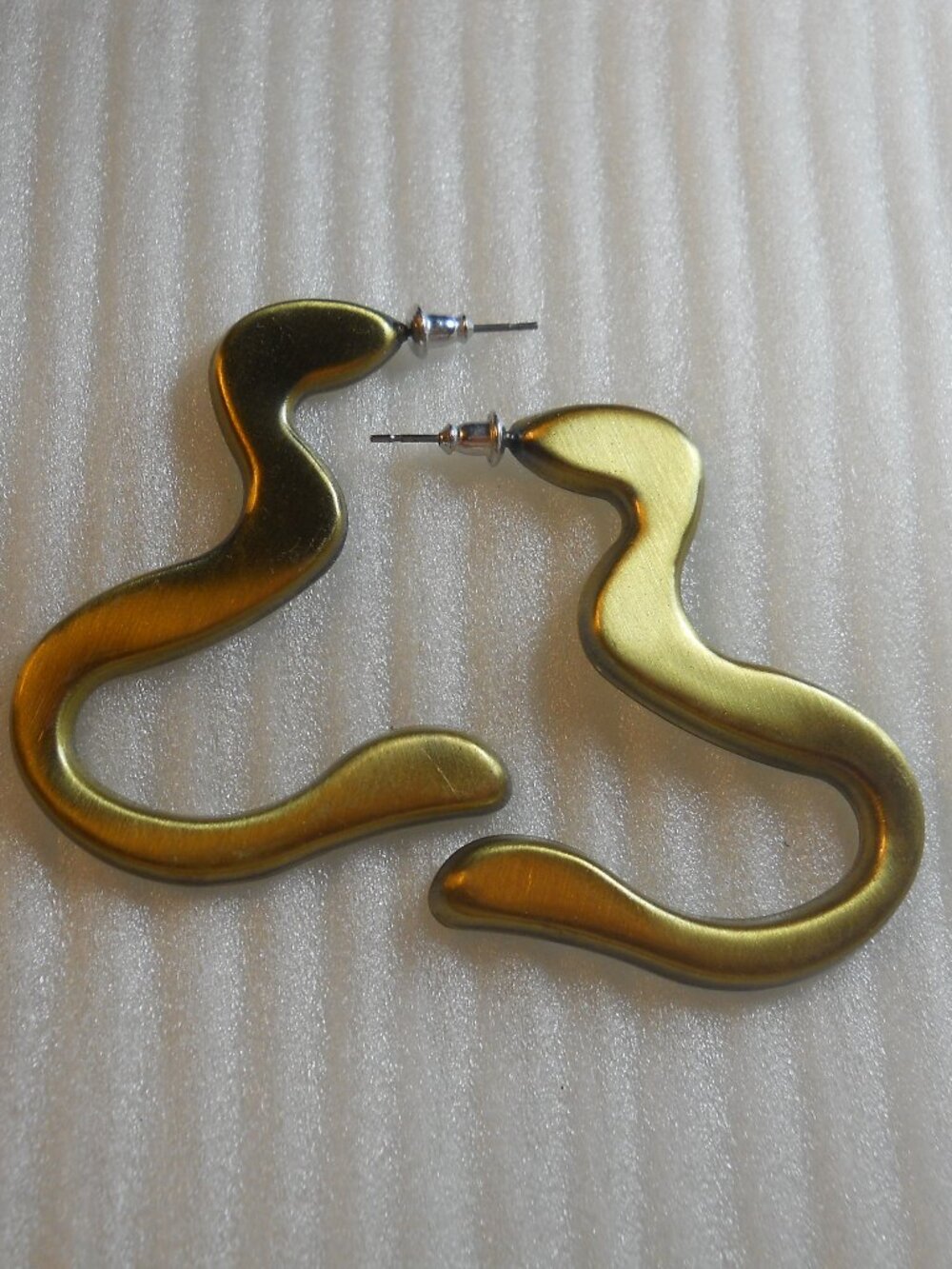 *SALE*  Big Wavy Earrings   1125